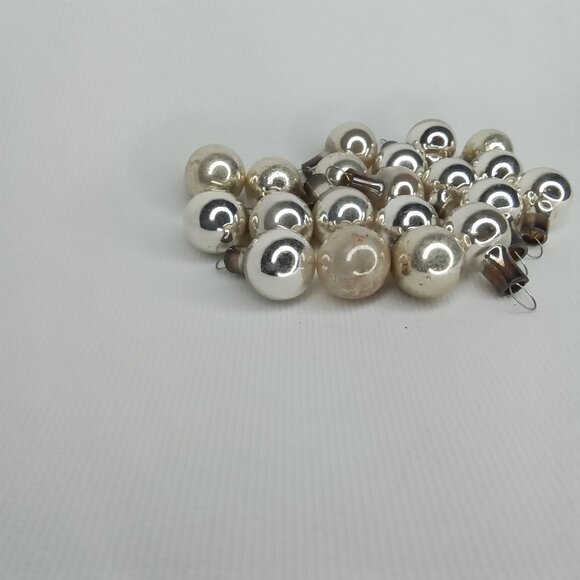 MCM Christmas Ornament Set Of 20 Feather Tree Silver Glass Shiny Brite 1950s - Picture 5 of 9